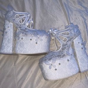 sugar thrillz metronome lace platform heels